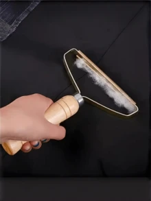 1pc Double-Sided Lint Remover & Fabric Shaver - Metal Handheld Clothes Fuzz Shaver With Brush Roller, Removes Sweater, Furniture & Pet Hair, Suitable For Delicate Fabrics - Multicolor - View 4