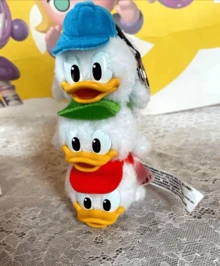 Pop Mart 迪士尼米奇家庭团聚系列 - 可爱吊坠盲盒，音乐/婚礼季节日礼物，随机角色，100% 正品（单个盲盒） - 單盒 - 查看 10