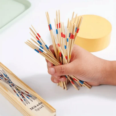 Juguete clásico de coordinación mano-ojo, estructura de madera en amarillo, juego educativo interactivo de escritorio, equipado con palitos de colores para adolescentes y adultos, juguete divertido para fiestas de Navidad