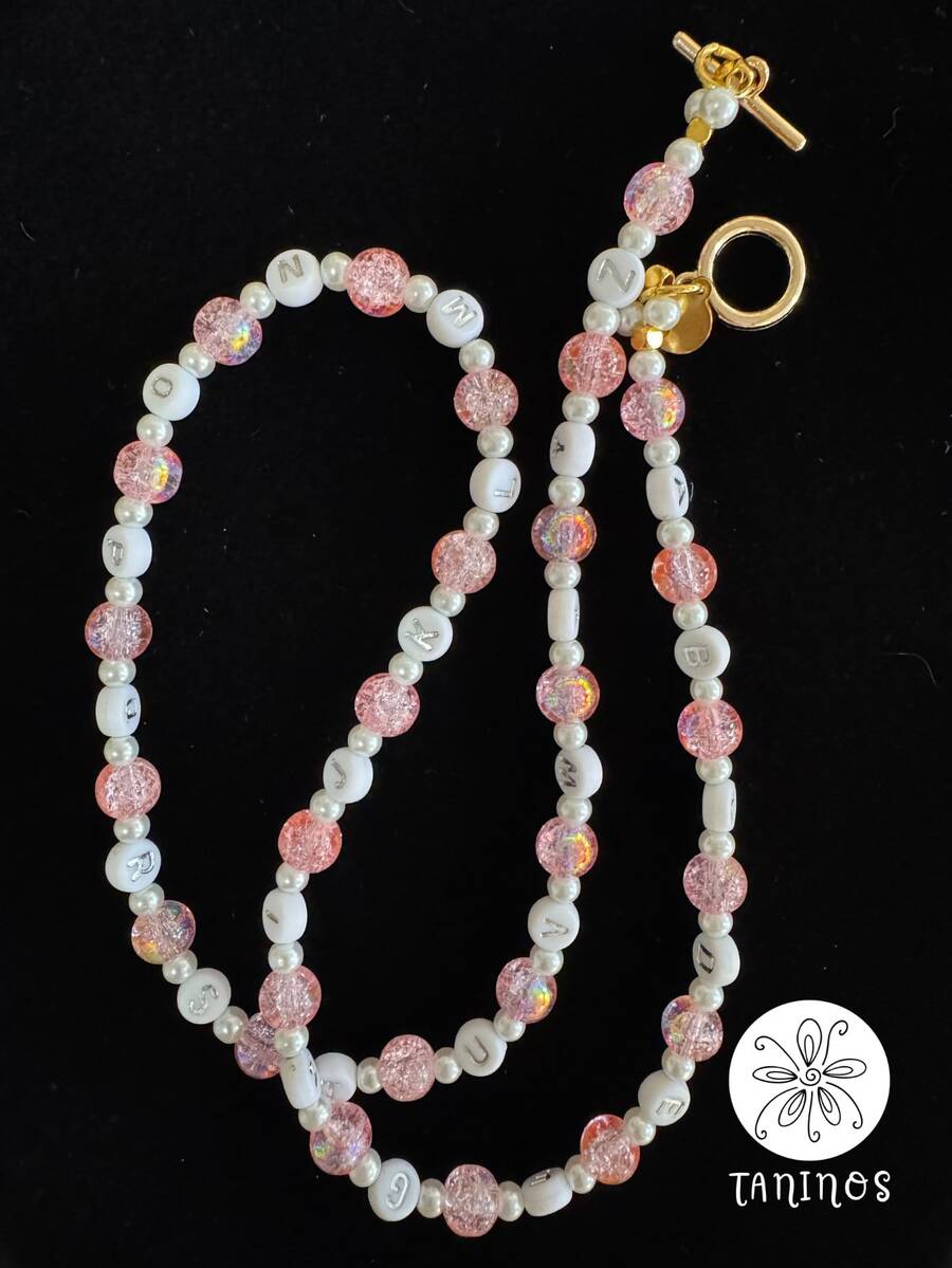 Collar abecedario rosa "ABC" Ternura, brillo y aprendizaje en un accesorio infantil de Taninos - Rosa - Ver 1