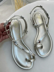Pegada da Onca Calcados New Women's Flat Sandal With Metallic Applique And Side Adjustment Straps At Ankle - 淺金色 - 查看 3