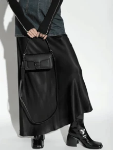 Coach Bolso de hombro de cuero con estampado de logotipo de unicolor de la serie Tobby, negro. CM546-V5BLK