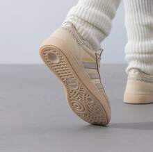 adidas originals HANDBALL SPEZIAL 圓頭舒適低幫板鞋 男女同款 棕色 - 棕色 - 查看 4