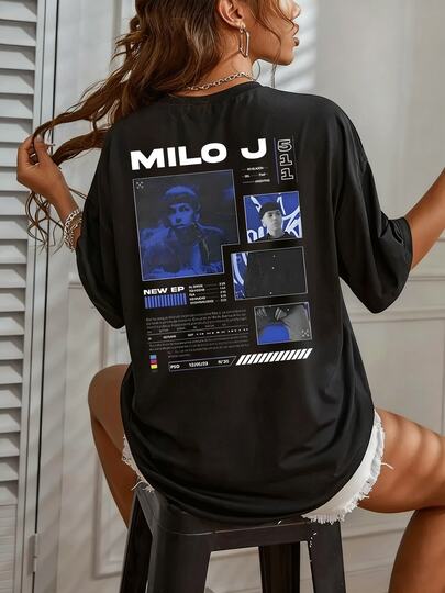 Retrato artístico de Milo J en tonos azules profundos y textura urbana evocando la esencia de la música contemporánea para verdaderos seguidores Camiseta de mujer 100% algodón cómoda juvenil casual gráfica  versátil fresca.