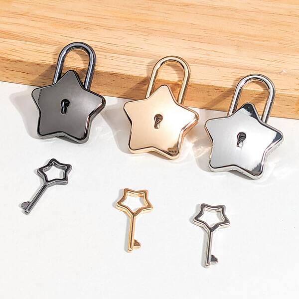 1pc Cute Star-Shaped Lockable Clasp Mini Pentagram Backpack Star Lock With Key Peach Star-Shaped Clasp Suitable For Bags Zinc Alloy Clasp For Bags Star-Shaped Lock With Key For Bag Accessories Gifts For Women