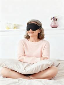 This 3D Eye Mask Is Perfect For Sleep, Overnight Travel, And Napping. It Effectively Blocks Light, Making It An Ideal Choice For The Bedroom, Travel, Office, School, And Other Settings. It Is Also A Must-Have Item For The Back-To-School Season.