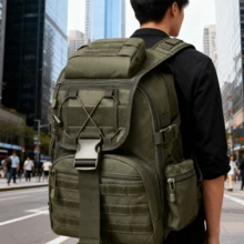 Mochila deportiva táctica: mochila para ordenador portátil de uso diario, unisex, con múltiples compartimentos, fabricada en poliéster resistente, ideal para senderismo, pesca, gimnasio, con detalles a rayas, mochila para fitness | Mochila de moda | Correas seguras, mochila de senderismo. Adecuada para viajeros, campistas, amantes de la naturaleza y aficionados al fitness. - Verde militar - Ver 4