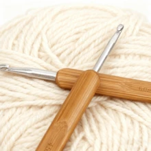Set de 9 cârlige de croșetat cu mâner din bambus, ace de croșetat cu cap metalic pentru începători, instrumente de tricotat, dimensiuni asortate, ușor de înfilat, netede și antiaderente - Multicolor - Vizualizare 10