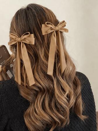 2个驼色天鹅绒蝴蝶结发夹，带双层丝带尾，适合作为圣诞礼物和日常佩戴，秋冬季女孩和女士发饰，发爪，发夹，发卡