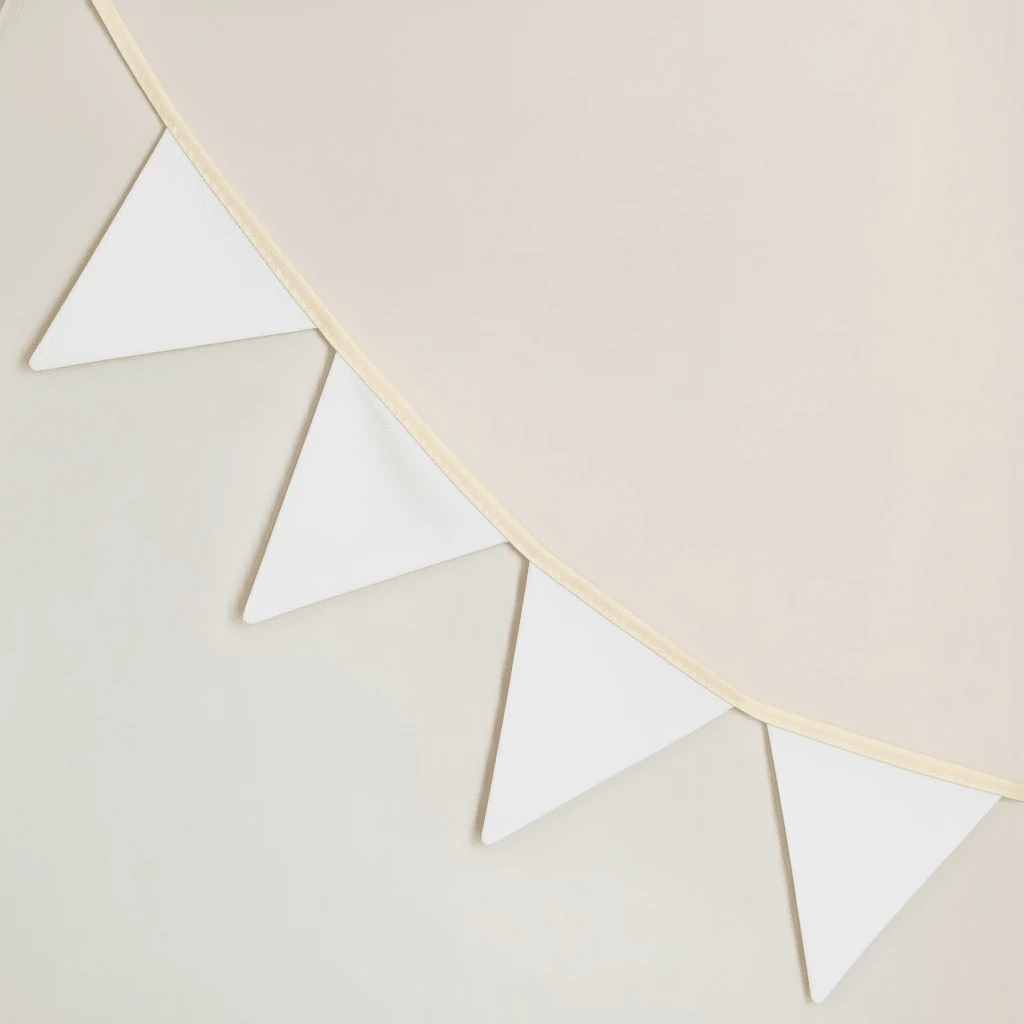 White With Cream Trim - Blanco con bies crema - Ver 1