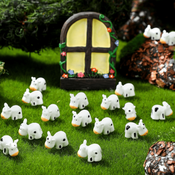 10/50/100 Pcs Mini Cow Figurines Mini Resin Cow Miniature Animals Figurines Fairy Garden Miniature Moss Landscape DIY Crafts