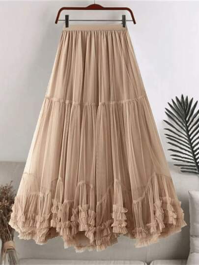 Saia princesa feminina confeccionada no tule com duplo tule e possui forro elegância para seu look