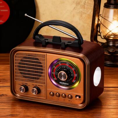 Altavoz Bluetooth multifuncional con radio FM, graves potentes y luces LED decorativas.