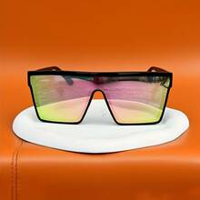 1副无框时尚装饰眼镜，采用优质PC材质和AC镜片，轻巧耐用，简约粉色设计——适合日常佩戴，是理想的礼物之选。 - 彩虹粉 - 查看 1