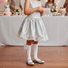 My ToT Kit Sapatilha Infantil Feminina Confortável e Meia Branca 3/4 com Laço - Prata - Visão 3