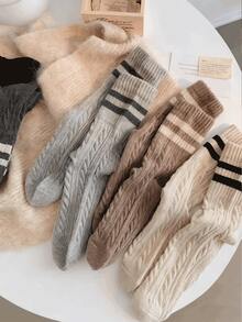 5 Paar, Damen einfache zweifarbig gestreifte Socken für den Winter, Krapfen-Twist College-Stil Socken, verstärkte Thermalsocken, Damen mittellange Röhrensocken und Plüschsocken zum Tragen mit Schneestiefeln. - Verschiedenfarbig - Übersicht 4