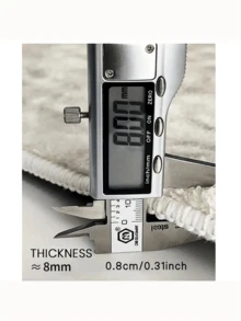 1pc Fashionable Cartoon Creative Faux Wool Rug Carpet, Small Animal Pattern Carpet, Skin-Friendly Soft Carpet, Versatile Living Room Carpet, High- Product, Festival New Arrival Hot Selling Item, Suitable For Living Room, Bedroom, Study, Thickness 0.7-1.0cm (Handmade Measurement With Reasonable Error)