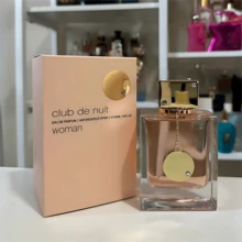 Perfume de mujer Arma f Club D'e Nuit Women Eau de Parfum 105ml/3.6oz | Floral-Fruity Oriental Fragrance with Luxe Golden Accents & Pendant Detail | Ideal for Night Out, Parties & Romantic Dates | Perfect Gift for Birthday, Valentine's Day & Christmas - Multicolor - Ver 2
