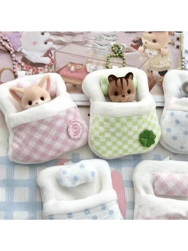 Juego de ropa de cama de 3 piezas con diseño de trébol lindo para mini muñeca, accesorios de muñeca de alta calidad (muñeca no incluida)