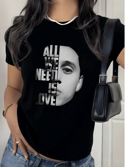 Camiseta Estampada Mujer con Dibujo de Cara y Texto All We Need is Love,Manga Corta,Estilo Casual 220g,Ideal para Diario
