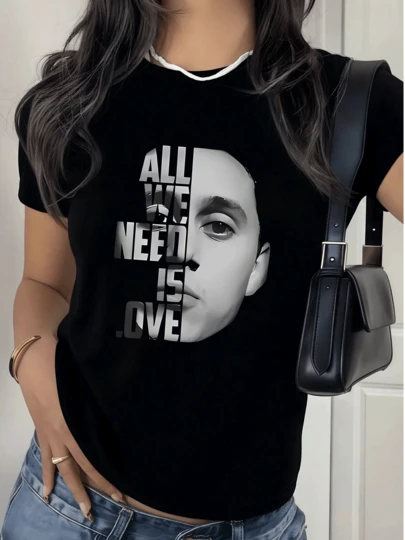 Camiseta Estampada Mujer con Dibujo de Cara y Texto All We Need is Love,Manga Corta,Estilo Casual 220g,Ideal para Diario