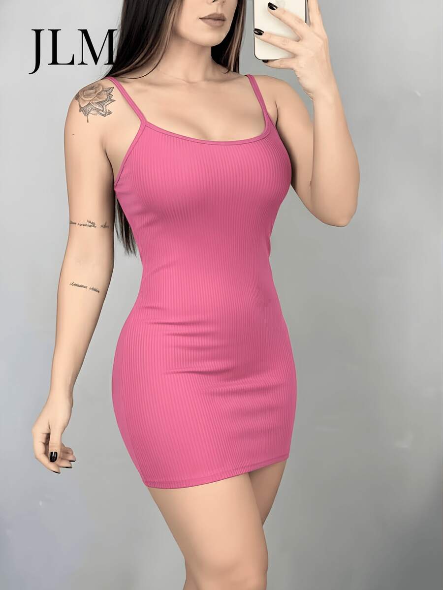 Women's Short Black Ribbed Fitted Dress With Thin Straps And Round Neckline. Fitted Design, Soft To The Touch, Ideal For Modern Looks And Elegant Evening Wear. - Rosa - 查看 1