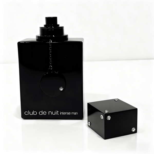 Perfume Arma f Club D'e Nuit Intense Men's Eau de Toilette 100ml/3.6oz | Woody Oriental Scent | Bold Luxe Black Bottle + Pendant Detail | Perfect for Special Occasions (Night Out, Parties, Romantic Dates) | Ideal Gift for Birthday, Christmas & Anniversary