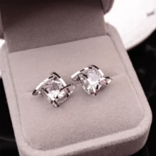 2只别致几何方形耳钉，镶嵌闪亮立方氧化锆——休闲装扮及送礼佳品 - 彩色 - 查看 8