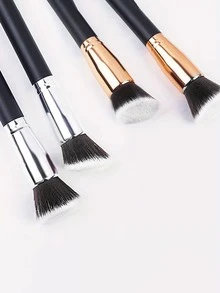 1pc Professional Angled/Flat Blush Brush - Ergonomic Black Wooden Handle, Soft Nylon Bristles For Precise Contouring, Makeup Tool Suitable For Beginners,Foundation Brush,Concealer Brush,Blush Brush,Contour Brush,Blush Brush,Bronzer Brush,Powder Brush,Foundation Brush,Blush Brush
