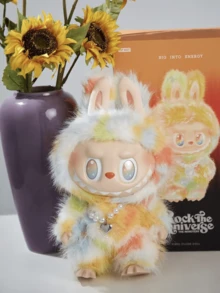 Pop Mart Labubu Monster "Rock Universe" "High Energy"-serien 37 cm stor plyschdocka, levereras med pärlhalsband och gör-det-själv-tillbehör, söt regnbågspastell estetisk samlarkonstdocka, begränsad upplaga jätteplysch, lämplig för heminredning, sovrumssoffa, perfekt present till samlare, söta fans, generation Z-ungdomar, flickor och kvinnor - Multifärgad - Visa 7