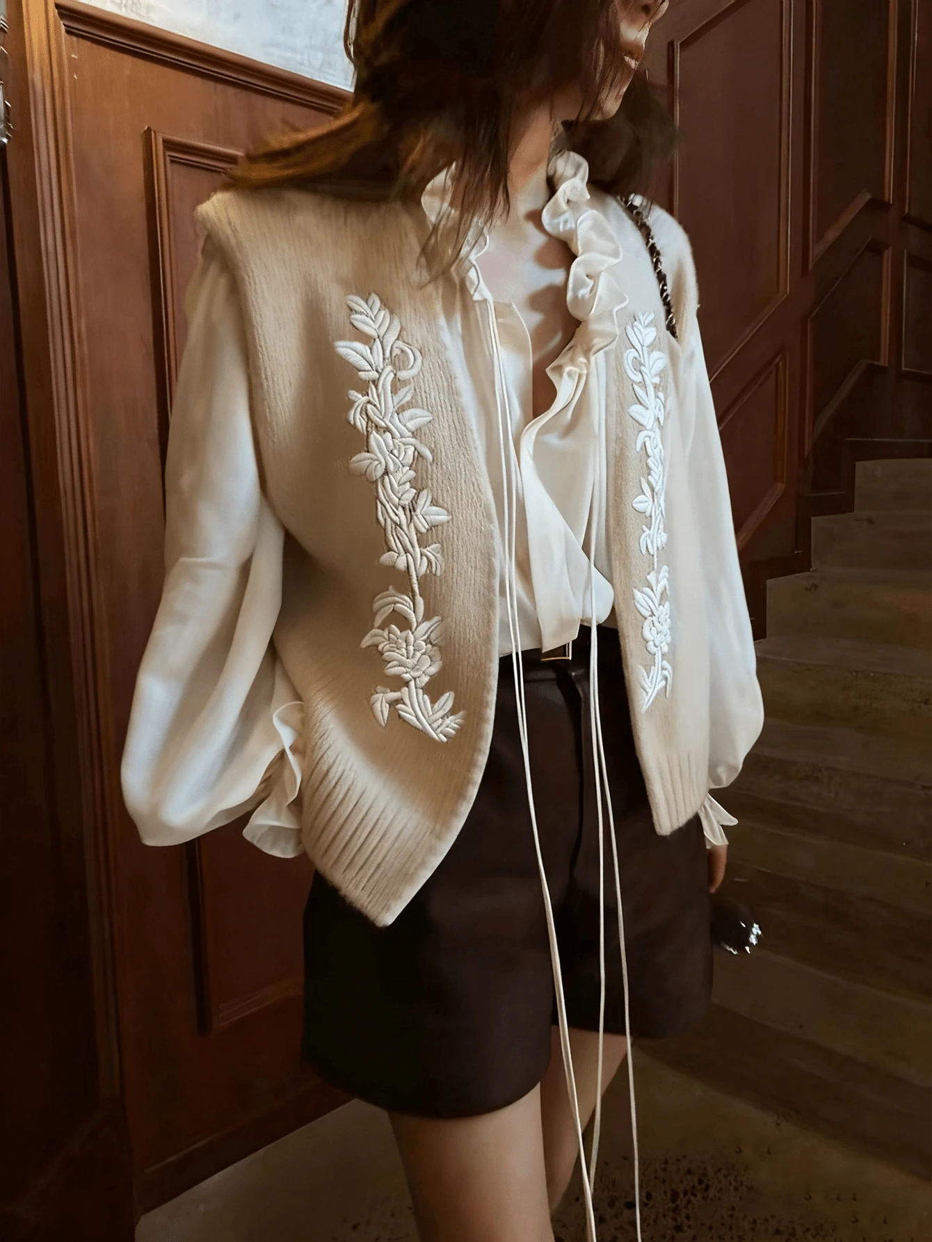 French Elegant Floral Embroidered Knit Vest - Apricot - View 1