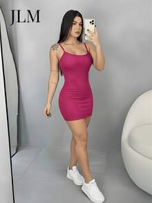 Women's Short Black Ribbed Fitted Dress With Thin Straps And Round Neckline. Fitted Design, Soft To The Touch, Ideal For Modern Looks And Elegant Evening Wear. - 紫紅色 - 查看 3
