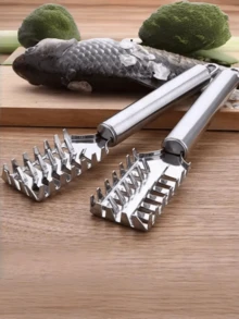 1pc Stainless Steel Fish Scaler, Serrated Edge Fish Descaler, Multi-Functional Stainless Steel Fish Scaler Cleaning Tool For Kitchen, Efficient And Quick Fish Cleaning Tool, Durable And Easy To Clean, Suitable For Kitchen Use (Random Color/Pattern) - Silver - View 3