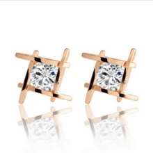 2只别致几何方形耳钉，镶嵌闪亮立方氧化锆——休闲装扮及送礼佳品 - 彩色 - 查看 13