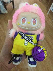 怪兽毛绒湖人队8号球衣短裤娃娃套装，可爱运动装，撞色设计，热门球迷/收藏品，热销展示/礼品，正宗运动风格，篮球赛季必备，展现球队精神，时尚娃娃装 - 黃色8號 - 查看 8