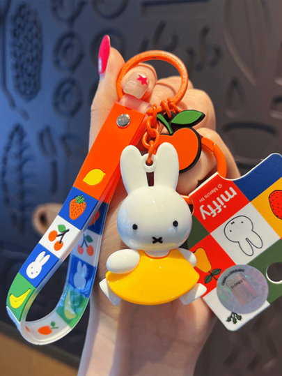。 Makes a Perfect Present for Children & Teens, Adorable Decor for Your Keys or Bag, High-Quality Stuffed Toy, Easy to Attach with Metal Clip