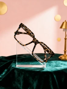 1 Pair Of Bohemian Style Large Square Transparent Glasses, Suitable For Women, Fashionable Leopard Print Solid Color, PC Polyester Material, Full Frame Design, Leopard Print Glasses, Suitable For Couples To Wear, Valentine's Day Decoration, Valentine's Day Gift. Party Decorations