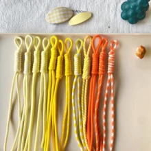 20 Stücke bunte Nylon-Seil Schlüsselanhänger Anhänger Bastelset, handgeflochtenes Seil DIY Anhänger Zubehör für Handtasche, Rucksack, Geldbörse Dekoration, perfekt für Weihnachten, Thanksgiving - Gemischte Farben - Übersicht 3
