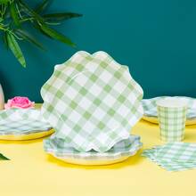 100pcs Grass Green Checkered Petal Shaped Paper Plates & Napkins Party Supplies, 7/9 Inch Disposable Grass Green & White Checkered Plates, Wedge Checkered Plates, Paper Cups, Napkins, Suitable For Birthday Dinner, Picnic, BBQ Party - Multicolor - View 5