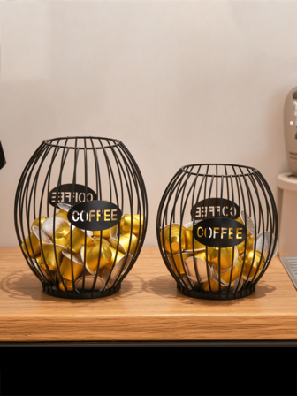 1 pieza Cápsula de café dorada - Acero inoxidable, Almacena 30 cápsulas de café, Compatible con /, También apto para almacenar bocadillos, frutas, juguetes; Accesorio decorativo para escritorio, cocina, dormitorio, regalo y decoración de Año Nuevo