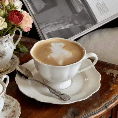 Bộ 1 tách và đĩa sứ Espresso Ý, bộ đồ ăn sáng dành cho cặp đôi, tách sữa màu trơn, thích hợp cho nhà hàng, phòng khách, quán cà phê và cửa hàng tráng miệng, lý tưởng cho cà phê espresso Ả Rập, Thổ Nhĩ Kỳ và Ý, tuyệt vời để sử dụng tại nhà, quán cà phê và nhà hàng.