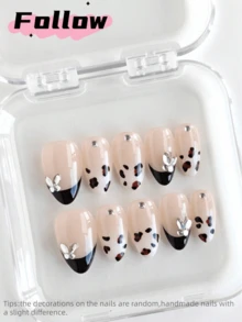 10 pezzi di unghie finte corte a mandorla con punte francesi nere e motivo leopardato, realizzate a mano, decorazioni con farfalle e diamanti, adatte per donne e ragazze per l'autunno, l'inverno, le vacanze o l'uso quotidiano