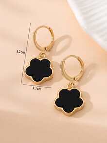 1 Pair Fashionable Metal Four-Leaf Clover Pendant Earrings For Girl - Multicolor - View 5