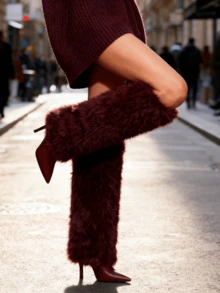 Women's Fuzzy Knee High Christmas Boots Sexy Fashion Faux Fur Side Zipper Boots Pointed Toe Stiletto Heel Casual Versatile Boots Winter Outfit For Women New Year Party Fashionable For Halloween Date Night - 酒紅色 - 查看 8