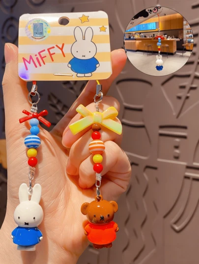 Llavero de Miffy y Nariz Pequeña, edición para parejas. Colgante oficial de la serie animada para llaves y bolsos. Llavero elegante y adorable para parejas. Regalo perfecto para San Valentín. Accesorio bonito y resistente para uso diario. Ideal para parejas amantes de los personajes de dibujos animados. Perfecto para llaves, bolsos y mochilas.