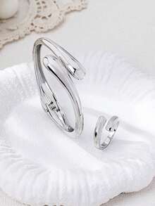 2pcs Set Minimalist Elegant Sophisticated Smooth Line Water Drop Shaped Gold Bangle & Chunky Ring Jewelry Set, Suitable For Women's Daily Wear, Parties, Dates And Gifting