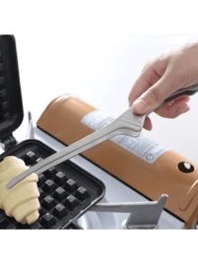 1/2/4pcs Korean Stainless Steel Grill Tongs, Kitchen Grill Steak Tongs, Baking Bread Tongs, Slender Chuck Rounded And Easy To Clamp, Comfortable Handle, One-Piece Molding, Multi-Function Steak Tongs Kitchen Tools, Extended Length Suitable For Hot Pot And Buffet Service, Used For Cooking, Serving, Grilling, Salad, Etc.