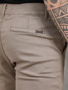 Men's Smart Casual Trousers In Premium Satin Fabric With Tailored Detail And Welt Pockets - 米色 - 查看 8