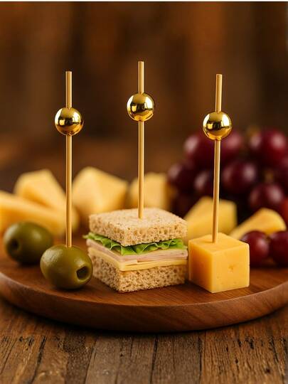 Palito de Bambu para Petiscos com Esfera - Bolinha Dourada - Pacote c/ 50 Unidades - altura 9cm - Decoração de Festas de Final de Ano, Decoração de Natal e Eventos Especiais