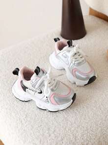 1双儿童夏季网面透气运动鞋，女童休闲厚底鞋